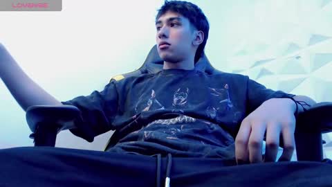 jake_tripp online show from January 3, 2:21 am