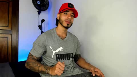 Snapshot of jakee_brown chatting on January 23, 6:17 am Santiago online show from January 23, 6:17 am