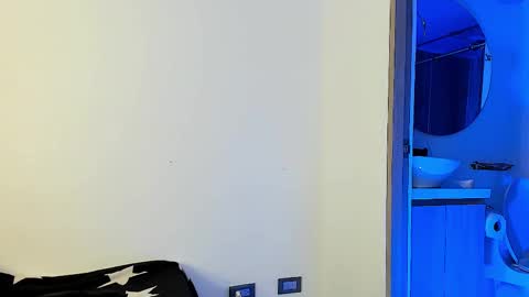 Snapshot of jakee_brown chatting on February 11, 3:18 am Santiago online show from February 11, 3:18 am