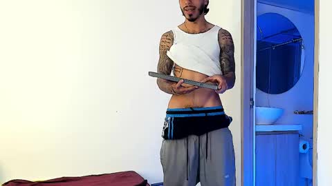 Snapshot of jakee_brown chatting on February 15, 8:11 am Santiago online show from February 15, 8:11 am