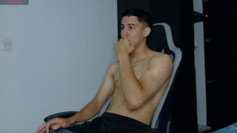Snapshot of jakemonroe1 chatting on April 28, 3:50 pm JakeMonroe online show from April 28, 3:50 pm