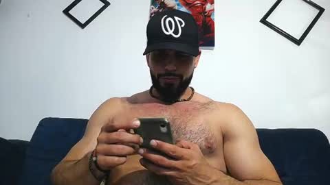 Snapshot of jakeskye chatting on June 17, 12:57 am JakeSkye online show from June 17, 12:57 am