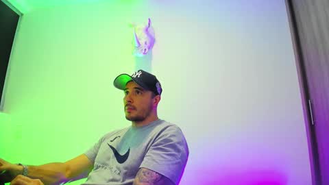 Snapshot of jakestone_1 chatting on February 4, 1:11 am jakestone_1 online show from February 4, 1:11 am