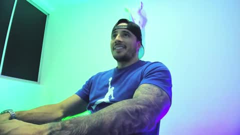 Snapshot of jakestone_1 chatting on February 7, 1:53 am jakestone_1 online show from February 7, 1:53 am