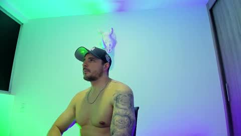 Snapshot of jakestone_1 chatting on February 20, 1:24 am jakestone_1 online show from February 20, 1:24 am