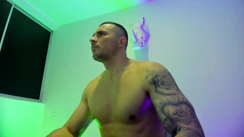 Snapshot of jakestone_1 chatting on February 24, 1:14 am jakestone_1 online show from February 24, 1:14 am