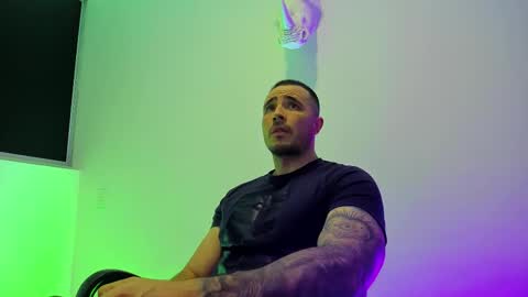 Snapshot of jakestone_1 chatting on February 26, 1:15 am jakestone_1 online show from February 26, 1:15 am