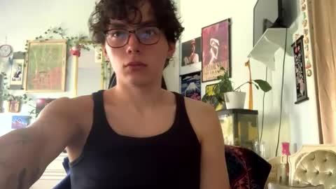 August online show from October 18, 4:41 pm