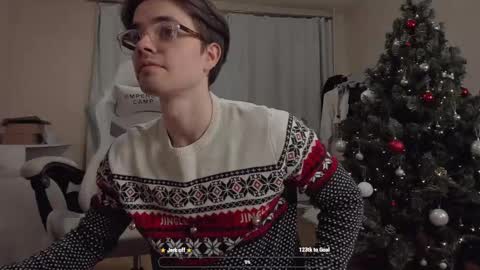 Snapshot of jame_flow chatting on December 21, 11:11 am Hey there Im Jame online show from December 21, 11:11 am