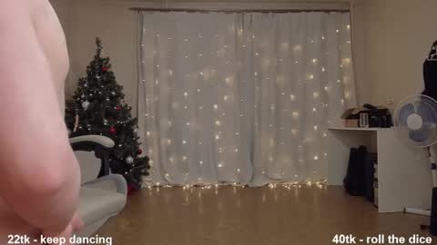 Snapshot of jame_flow chatting on January 6, 12:59 am Hey there Im Jame online show from January 6, 12:59 am