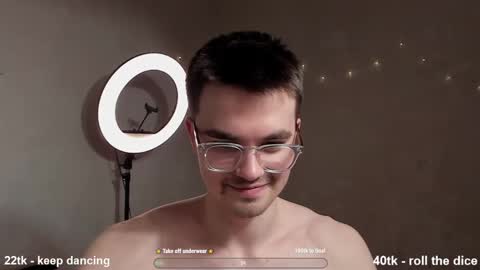 Snapshot of jame_flow chatting on February 27, 6:29 am Hey there Im Jame online show from February 27, 6:29 am