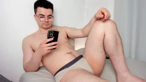 Hey there Im Jame online show from April 13, 4:23 pm