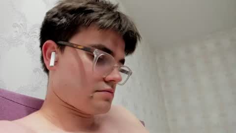 Hey there Im Jame online show from July 28, 7:04 pm