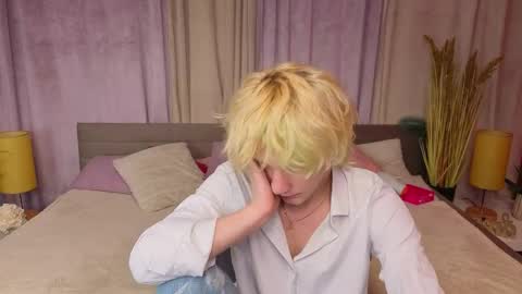 JameMiller online show from April 13, 6:19 am