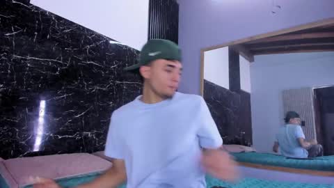 Snapshot of james_06_ chatting on April 9, 11:26 am james_06_ online show from April 9, 11:26 am