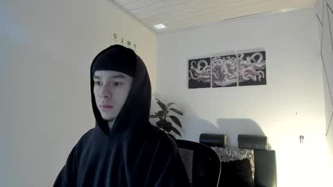 james_adamss_ online show from December 5, 12:14 pm