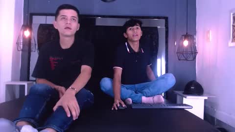 James y Kenet online show from January 16, 11:25 am