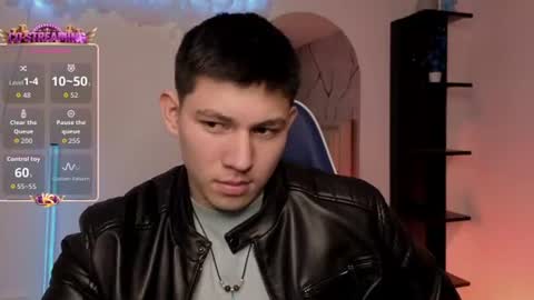 james_cr online show from July 16, 12:33 pm