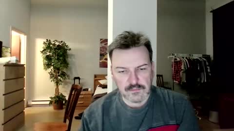 Snapshot of james_ralston chatting on January 19, 1:42 am James2025 online show from January 19, 1:42 am