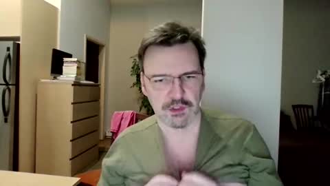 Snapshot of james_ralston chatting on March 1, 2:57 am James2025 online show from March 1, 2:57 am