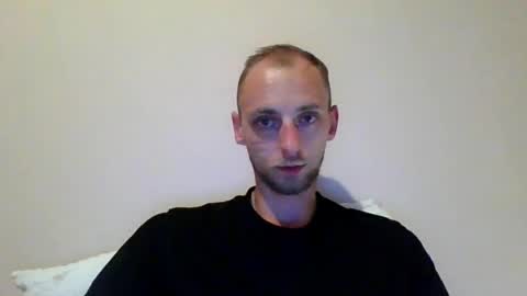 Snapshot of jamesengland23 chatting on June 7, 10:24 pm James England online show from June 7, 10:24 pm