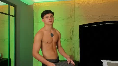 jamesgolden_ online show from December 1, 3:50 pm