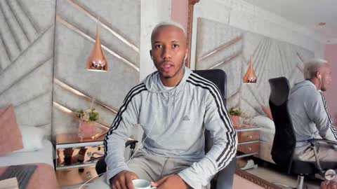 James  online show from February 4, 12:22 pm