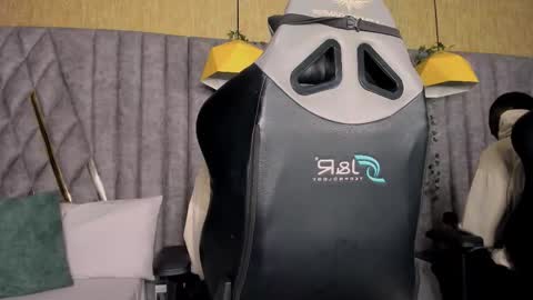 James  online show from March 3, 11:54 pm