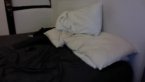 Snapshot of jamesrut1 chatting on September 10, 7:25 pm jamesrut1 online show from September 10, 7:25 pm