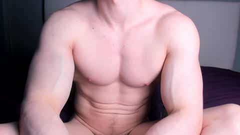 Snapshot of jamesstong chatting on February 7, 10:20 pm James Strong online show from February 7, 10:20 pm