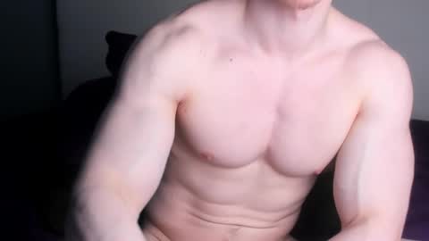 Snapshot of jamesstong chatting on November 9, 7:34 pm James Strong online show from November 9, 7:34 pm