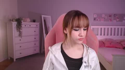 jamie_chung online show from November 7, 5:18 am