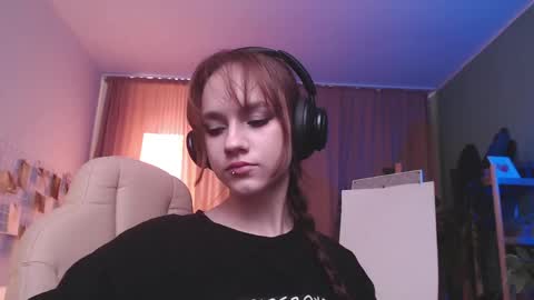 jamie_chung online show from April 14, 2:17 am