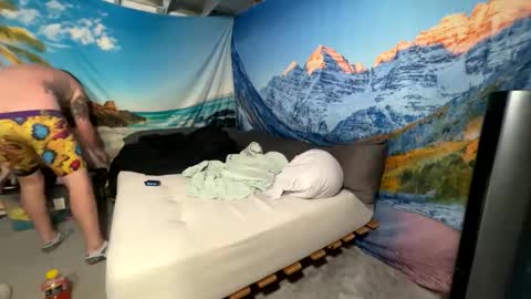 OF - Jamiejordans online show from June 9, 6:47 am