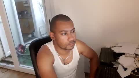 Snapshot of jamielonnas chatting on October 14, 11:00 am Jamie Lonnas online show from October 14, 11:00 am