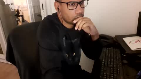Snapshot of jamielonnas chatting on May 27, 2:41 am Jamie Lonnas online show from May 27, 2:41 am