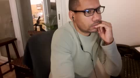 Snapshot of jamielonnas chatting on June 11, 2:33 am Jamie Lonnas online show from June 11, 2:33 am