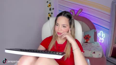 Jana online show from December 14, 8:24 pm