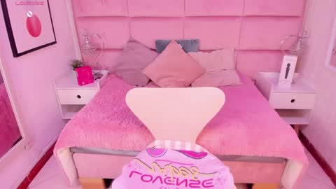 Janah Myers online show from April 1, 7:33 pm