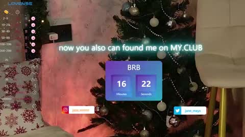Snapshot of jane_meys chatting on December 28, 11:19 am your kitty JANE roawww online show from December 28, 11:19 am