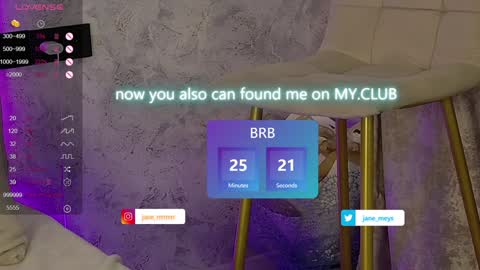 Snapshot of jane_meys chatting on January 27, 8:07 am your kitty JANE roawww online show from January 27, 8:07 am