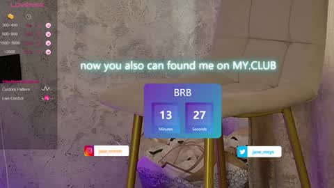 Snapshot of jane_meys chatting on January 28, 11:17 am your kitty JANE roawww online show from January 28, 11:17 am