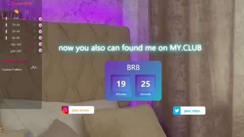 Snapshot of jane_meys chatting on February 28, 8:20 am your kitty JANE roawww online show from February 28, 8:20 am