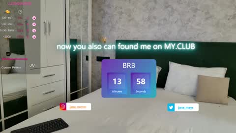 Snapshot of jane_meys chatting on March 12, 11:20 am your kitty JANE roawww online show from March 12, 11:20 am