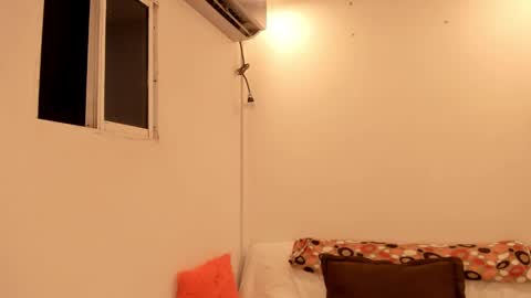 Snapshot of jane_monttgomery chatting on February 18, 1:10 am Jane M online show from February 18, 1:10 am