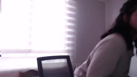 Snapshot of jane_r chatting on October 16, 10:22 pm Jane online show from October 16, 10:22 pm