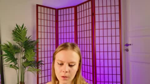 jane_westt online show from March 13, 1:40 pm