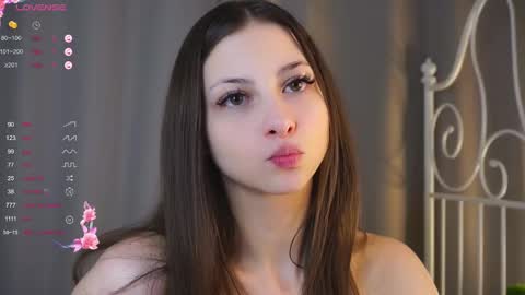 Jennifer  online show from February 14, 2:02 pm