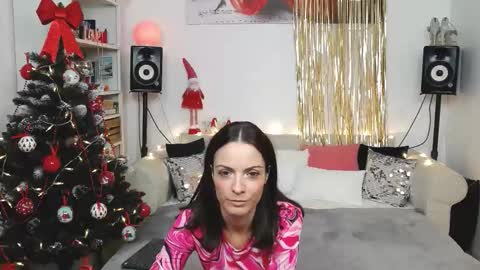 Snapshot of janedejay chatting on November 30, 8:35 pm JaneDejay online show from November 30, 8:35 pm