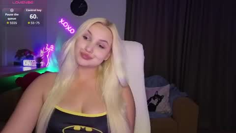Snapshot of janemiss chatting on June 21, 6:10 pm Jane online show from June 21, 6:10 pm